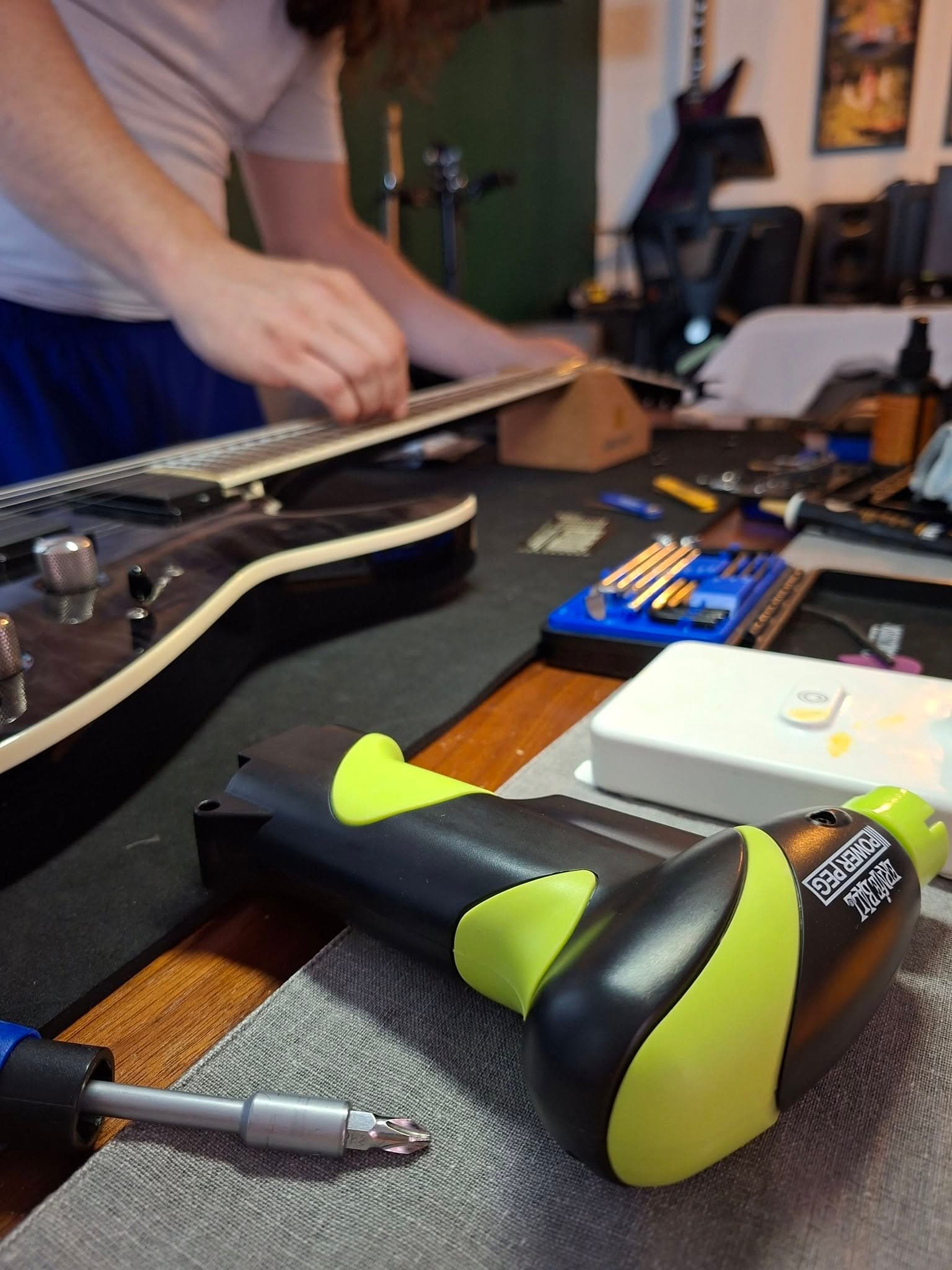 Taller de mantenimiento de guitarras