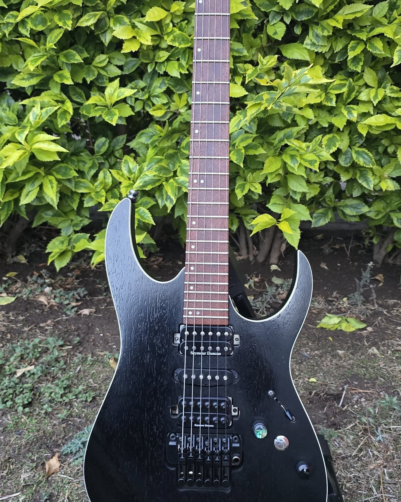 Trabajo de luthier en guitarra 2